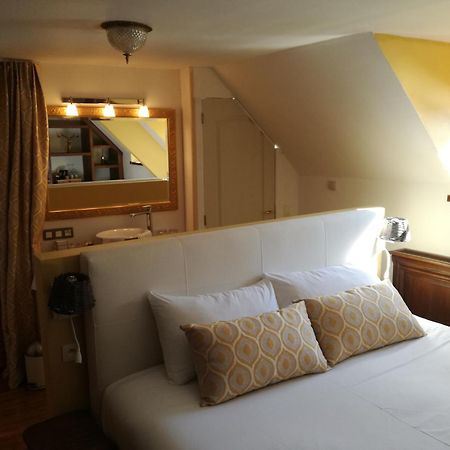 La Bergerie De Lives Bed & Breakfast Namur Oda fotoğraf