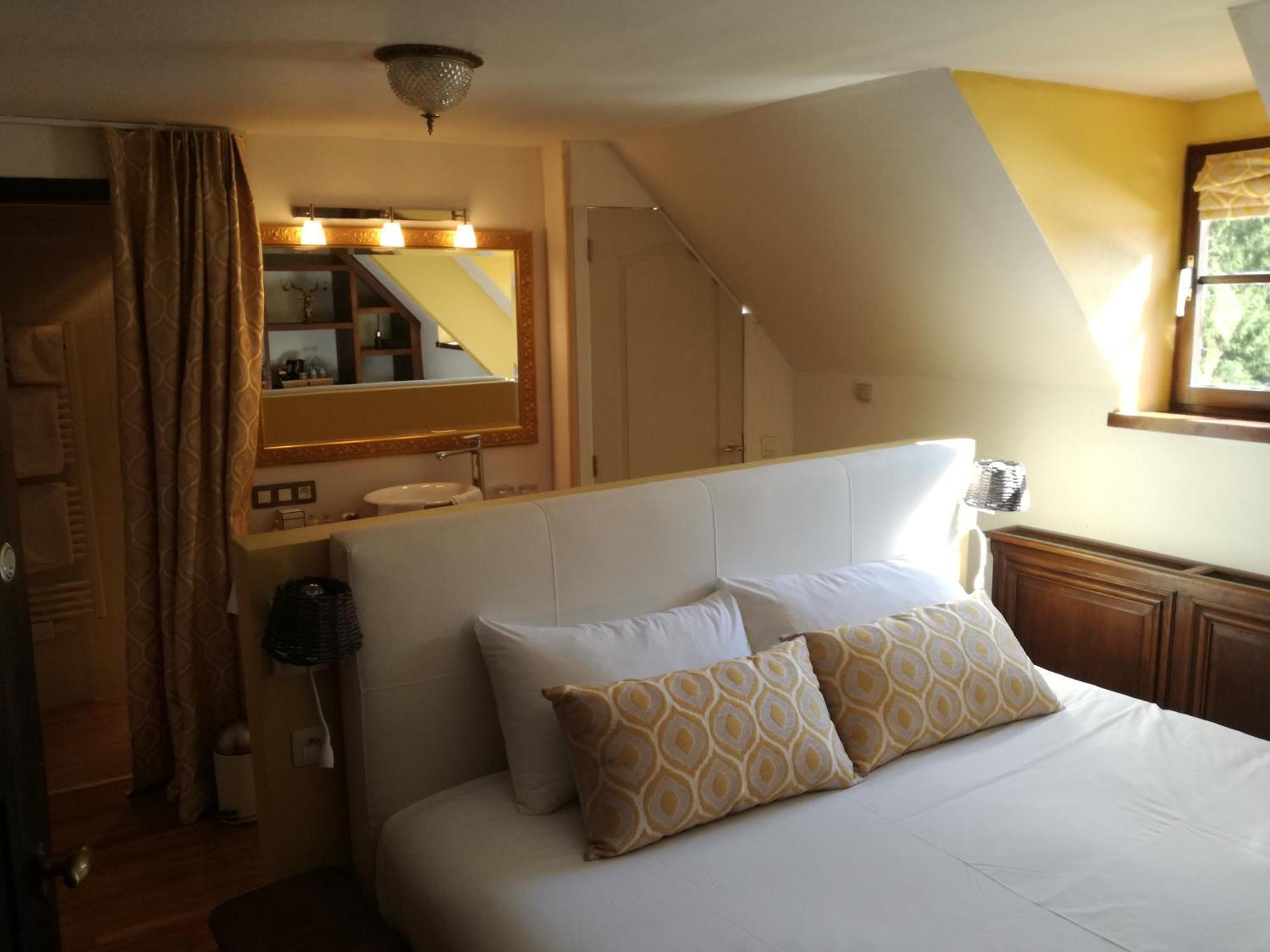 La Bergerie De Lives Bed & Breakfast Namur Oda fotoğraf